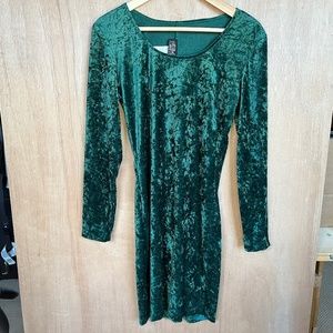 All That Jazz Vintage 90s Long Sleeve Emerald Green Velvet Christmas Dress Jrs M